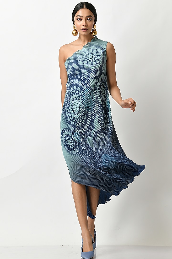Aqua & Navy Printed One-Shoulder Dress by Kiran Uttam Ghosh