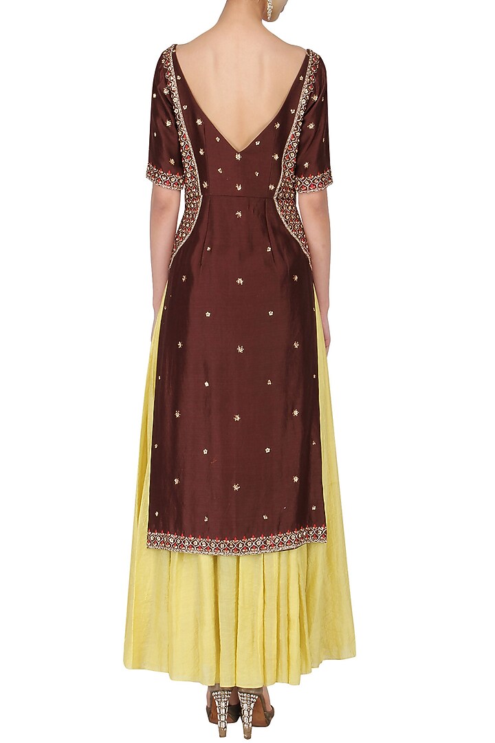 Oxblood embroidered kurta with available only at Pernia's Pop Up Shop.