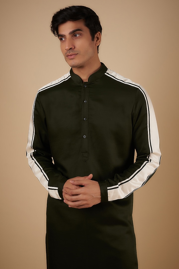 Olive Green Linen Satin Kurta by Kunal Rawal at Pernia's Pop Up Shop
