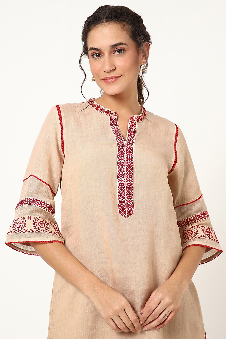 Sand Beige Linen Kurta Set by Kaveri at Pernia's Pop Up Shop