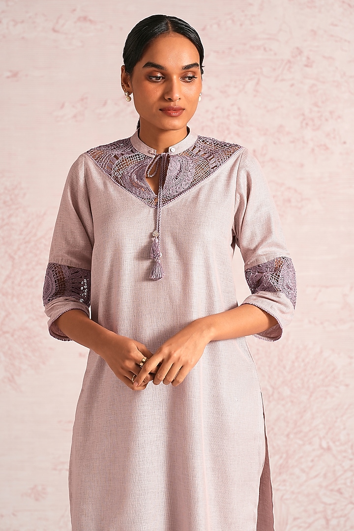 Mauve Linen Blend Embroidered Kurta Set by Kaveri at Pernia's Pop Up Shop