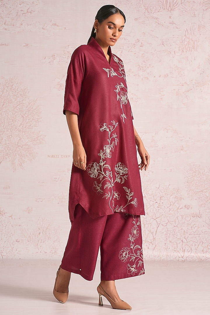 Merlot Linen Blend Floral Printed Kurta Set by Kaveri at Pernia's Pop Up Shop