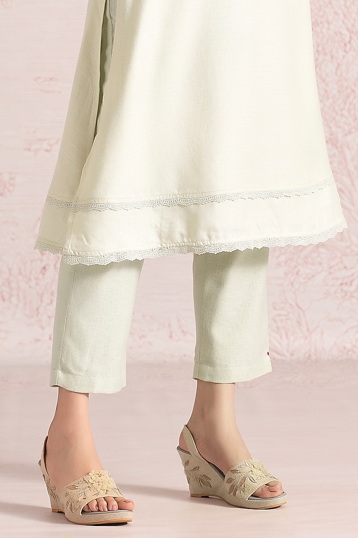 Bonny Green Linen Blend Floral Printed Kurta Set by Kaveri at Pernia's Pop Up Shop