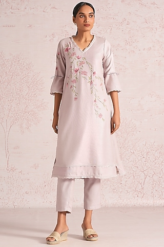 Mauve Linen Blend Floral Printed Kurta Set by Kaveri