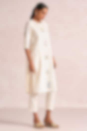 Off-White Linen Blend Printed & Embroidered Kurta Set by Kaveri at Pernia's Pop Up Shop