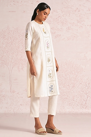 Off-White Linen Blend Printed & Embroidered Kurta Set by Kaveri