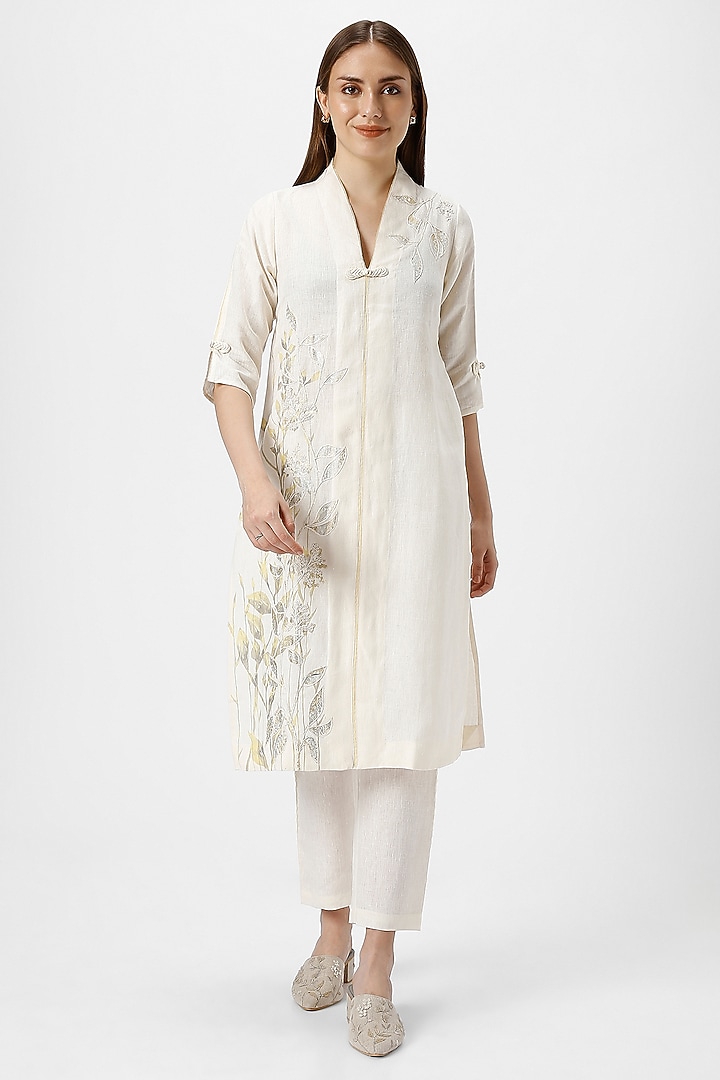 Off-White Linen Thread Embroidered Kurta Set by Kaveri at Pernia's Pop Up Shop