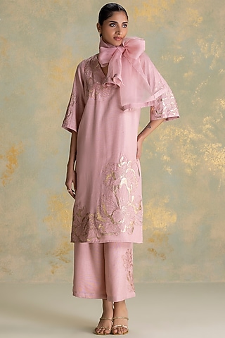 Blush Linen Blend Floral Printed Kurta Set by Kaveri