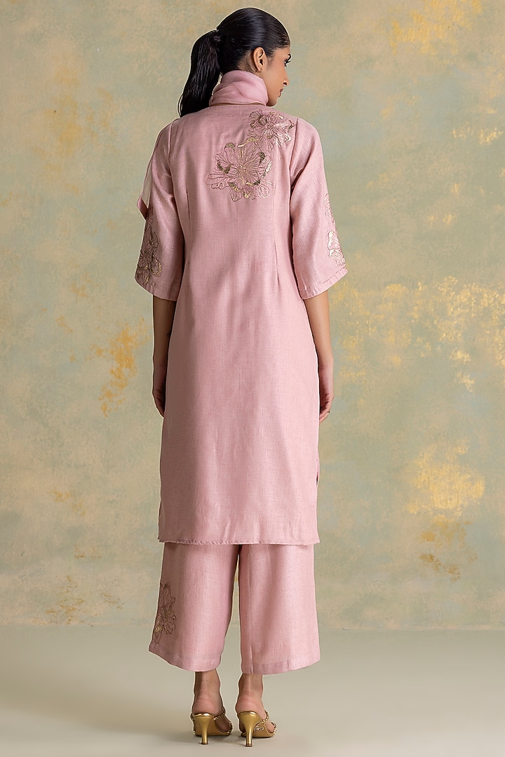 Blush Linen Blend Floral Printed Kurta Set by Kaveri at Pernia's Pop Up Shop