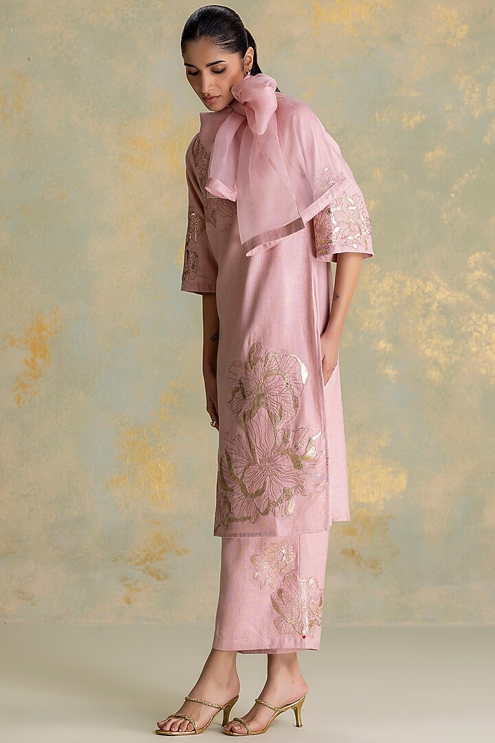 Blush Linen Blend Floral Printed Kurta Set by Kaveri at Pernia's Pop Up Shop