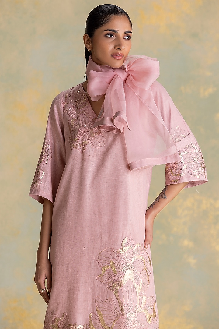 Blush Linen Blend Floral Printed Kurta Set by Kaveri at Pernia's Pop Up Shop