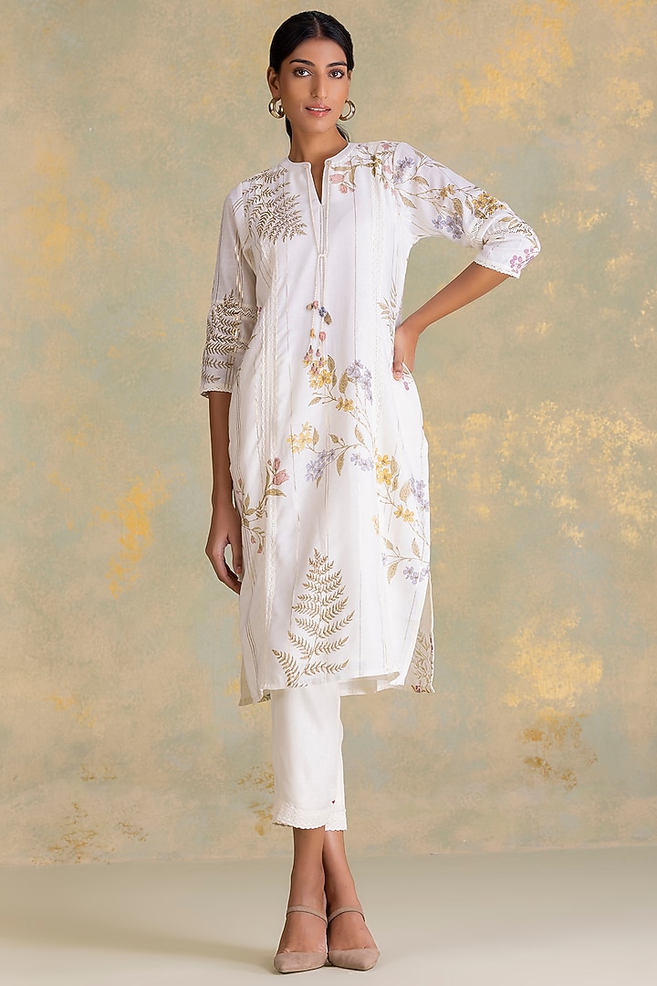 Off-White Linen Blend Screen Printed Kurta Set by Kaveri at Pernia's Pop Up Shop