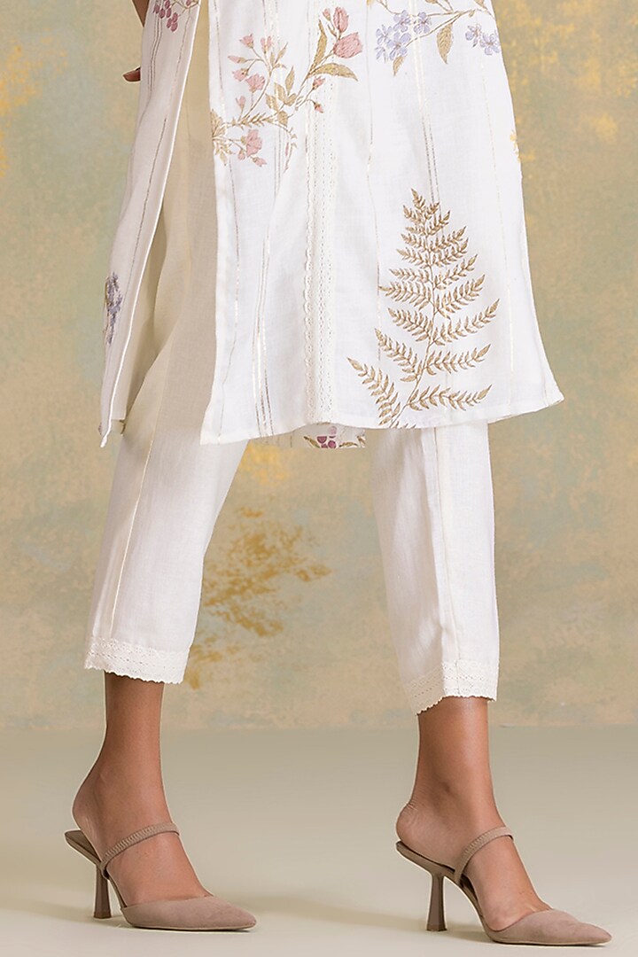 Off-White Linen Blend Screen Printed Kurta Set by Kaveri at Pernia's Pop Up Shop