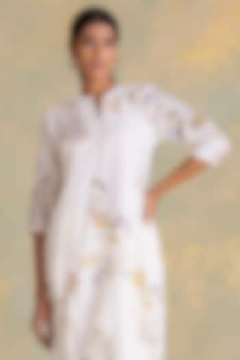 Off-White Linen Blend Screen Printed Kurta Set by Kaveri at Pernia's Pop Up Shop