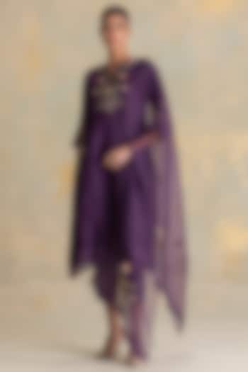 Aubergine Linen Blend 3D Floral Embroidered Tunic Set by Kaveri at Pernia's Pop Up Shop