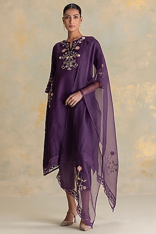 Aubergine Linen Blend 3D Floral Embroidered Tunic Set by Kaveri