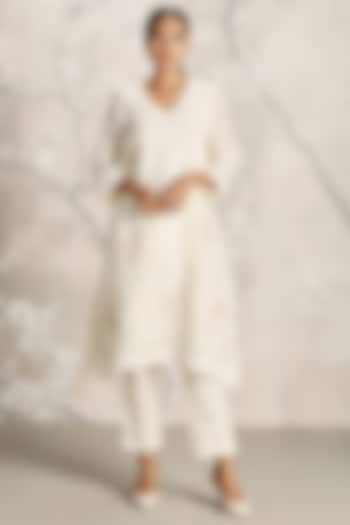 Off-White Linen Screen Printed Tunic Set by Kaveri at Pernia's Pop Up Shop