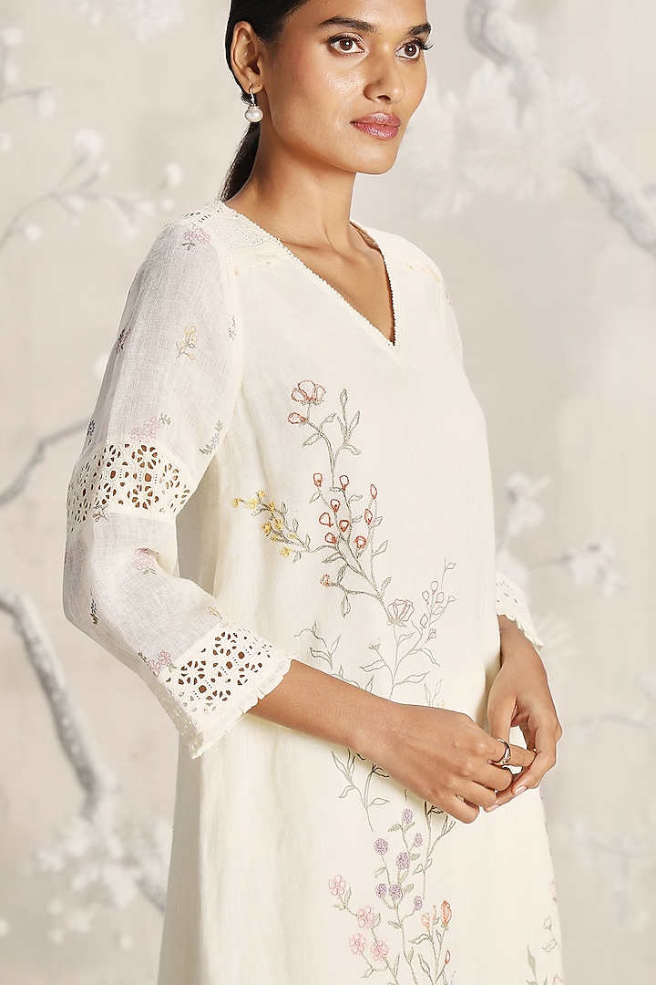 Off-White Linen Screen Printed Tunic Set by Kaveri at Pernia's Pop Up Shop