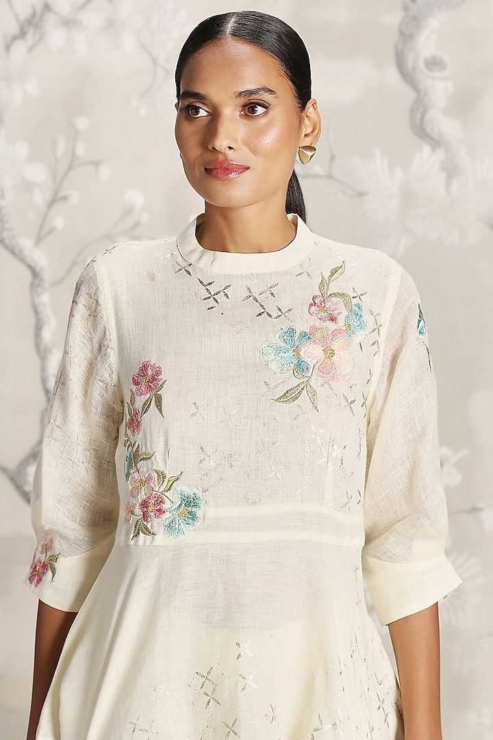 Off-White Linen Hand Printed Co-Ord Set by Kaveri at Pernia's Pop Up Shop