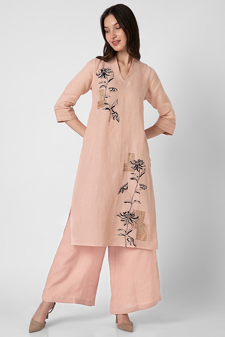 Dust Rose Linen Screen Printed & Hand Embroidered Kurta Set by Kaveri at Pernia's Pop Up Shop