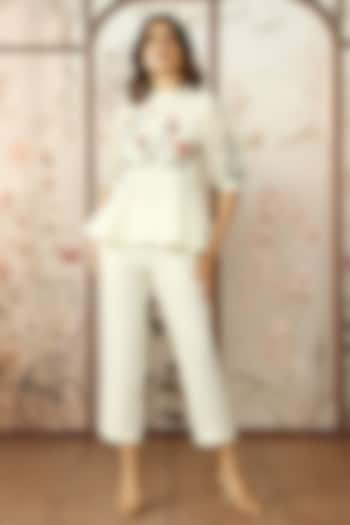 Off-White Linen Embroidered Co-Ord Set by Kaveri at Pernia's Pop Up Shop