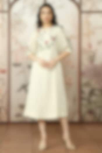Off-White Linen Printed & Embroidered Vacation Dress by Kaveri at Pernia's Pop Up Shop