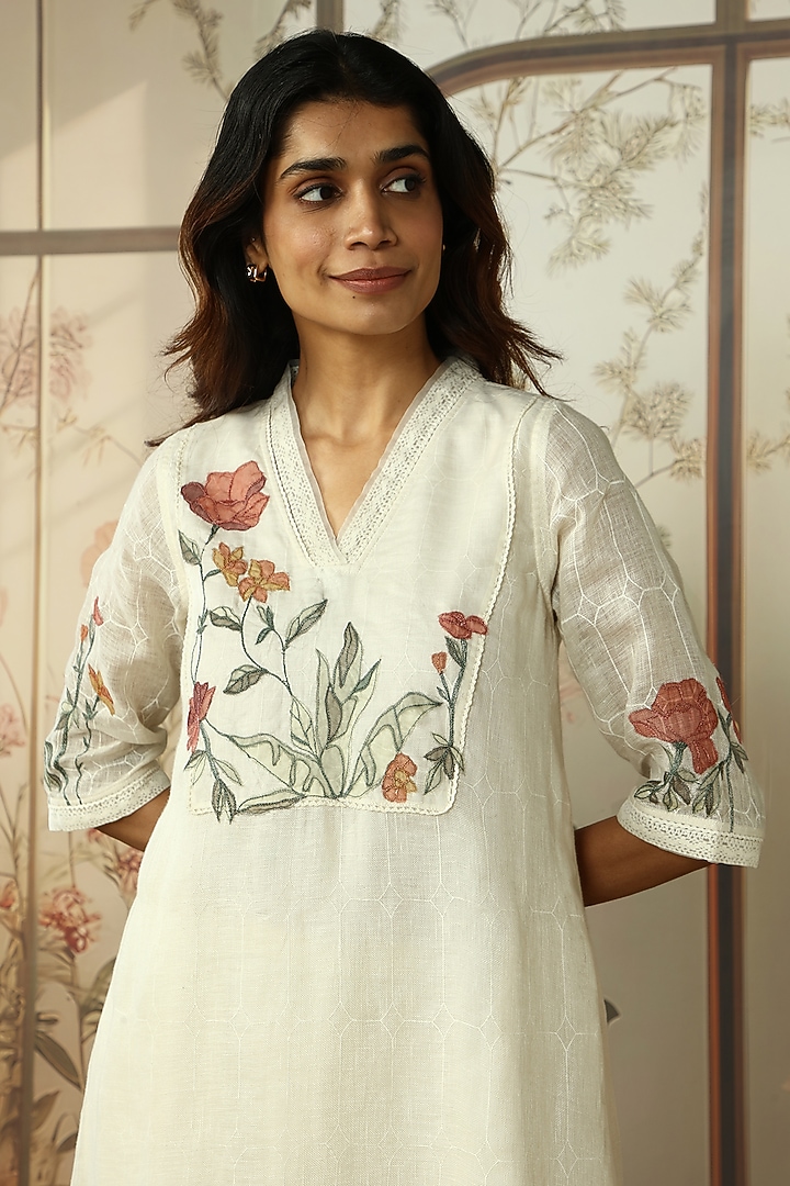 Off-White Linen Printed & Embroidered Tunic Set by Kaveri at Pernia's Pop Up Shop
