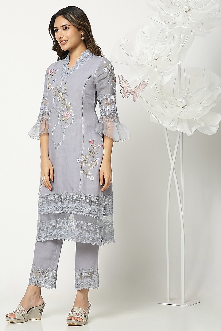 Shadow Blue Linen Hand Embroidered Kurta Set by Kaveri at Pernia's Pop Up Shop