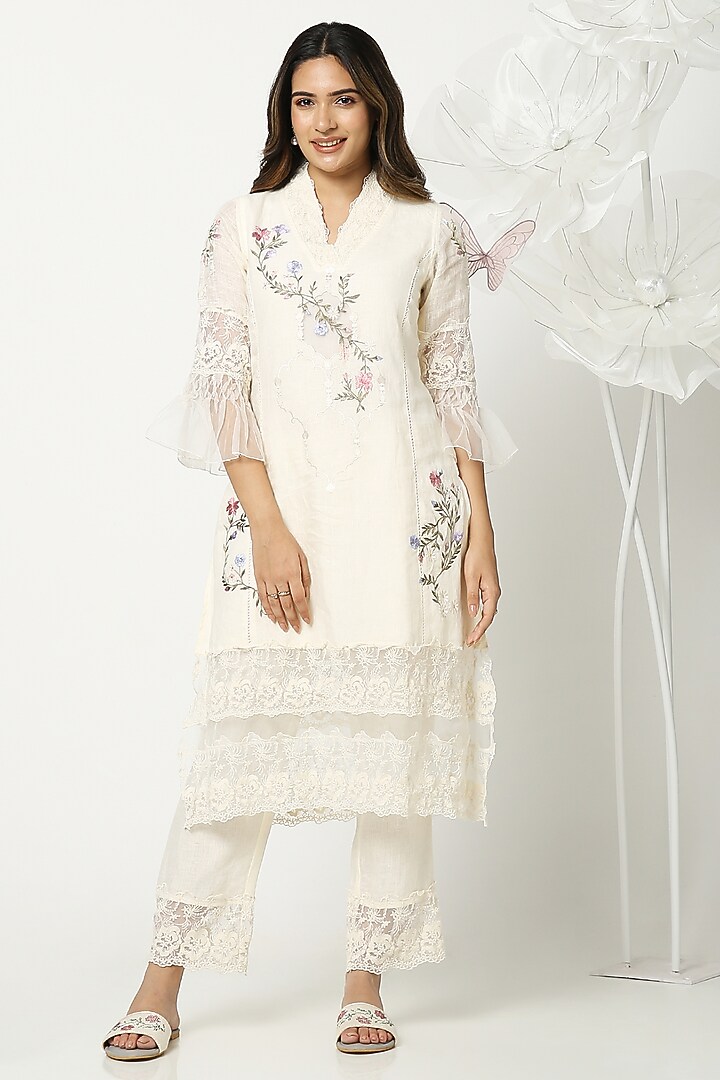 Off White Linen Hand Embroidered Kurta Set by Kaveri at Pernia's Pop Up Shop