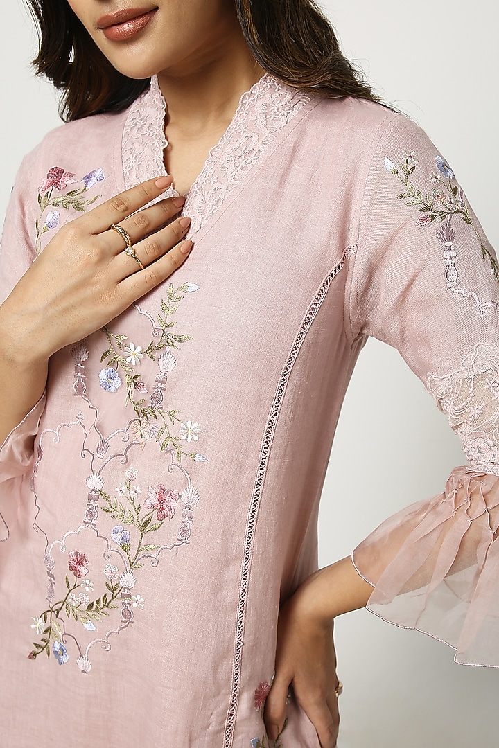 Rose Pink Linen Hand Embroidered Kurta Set by Kaveri at Pernia's Pop Up Shop
