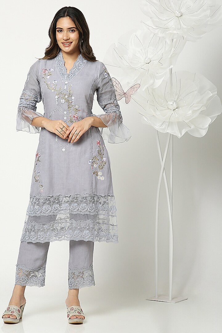 Shadow Blue Linen Hand Embroidered Kurta Set by Kaveri at Pernia's Pop Up Shop