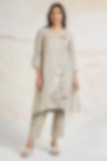 Natural Beige Linen Floral Hand Embroidered Kurta Set by Kaveri at Pernia's Pop Up Shop