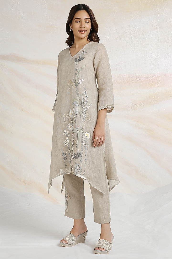Natural Beige Linen Floral Hand Embroidered Kurta Set by Kaveri at Pernia's Pop Up Shop