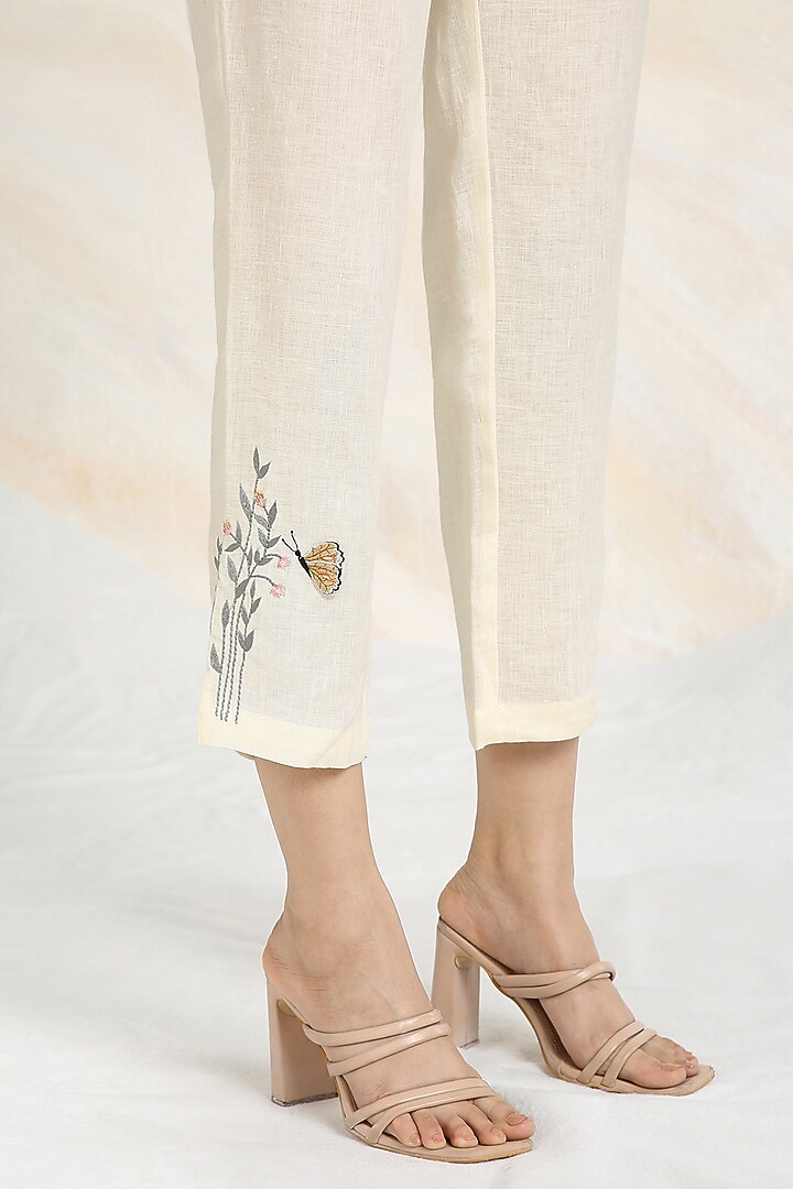 Off-White Linen Hand Embroidered Co-Ord Set by Kaveri at Pernia's Pop Up Shop