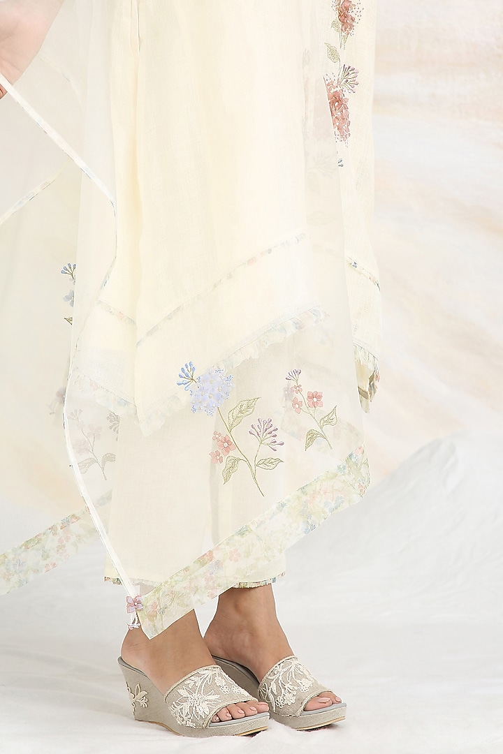 Off-White Linen Floral Hand Embroidered & Printed A-Line Tunic Set by Kaveri at Pernia's Pop Up Shop