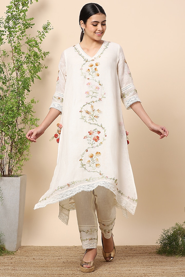 Off-White Embroidered Tunic by Kaveri