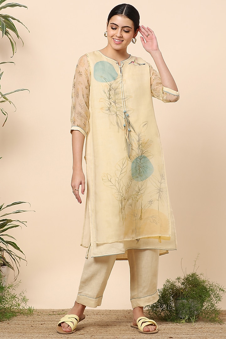 Tuscan Embroidered Kurta Set by Kaveri at Pernia's Pop Up Shop