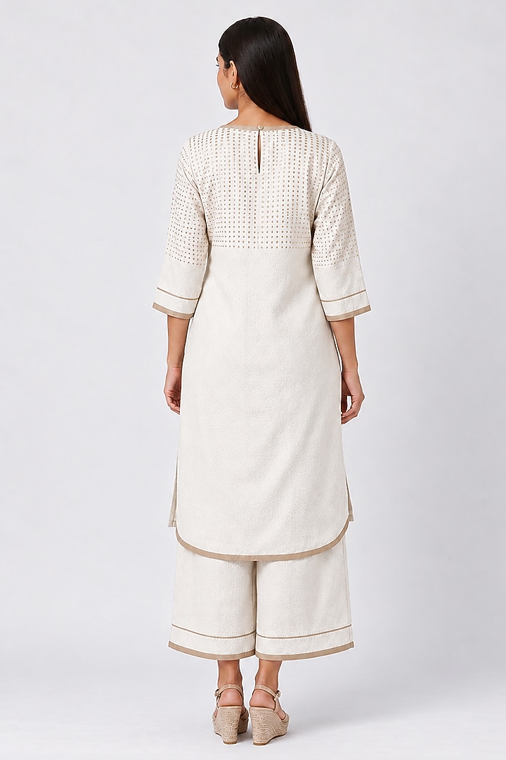 White Linen Blend Kurta Set by Kaveri at Pernia's Pop Up Shop