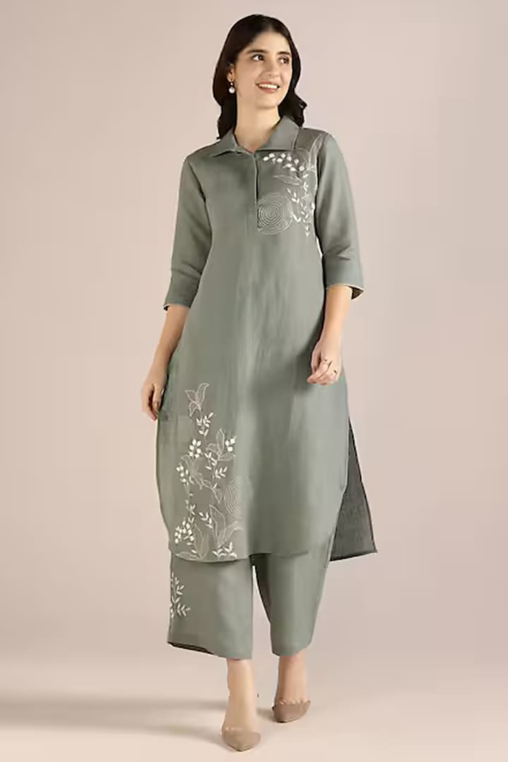 Jade Line Hand Embroidered Kurta Set by Kaveri at Pernia's Pop Up Shop