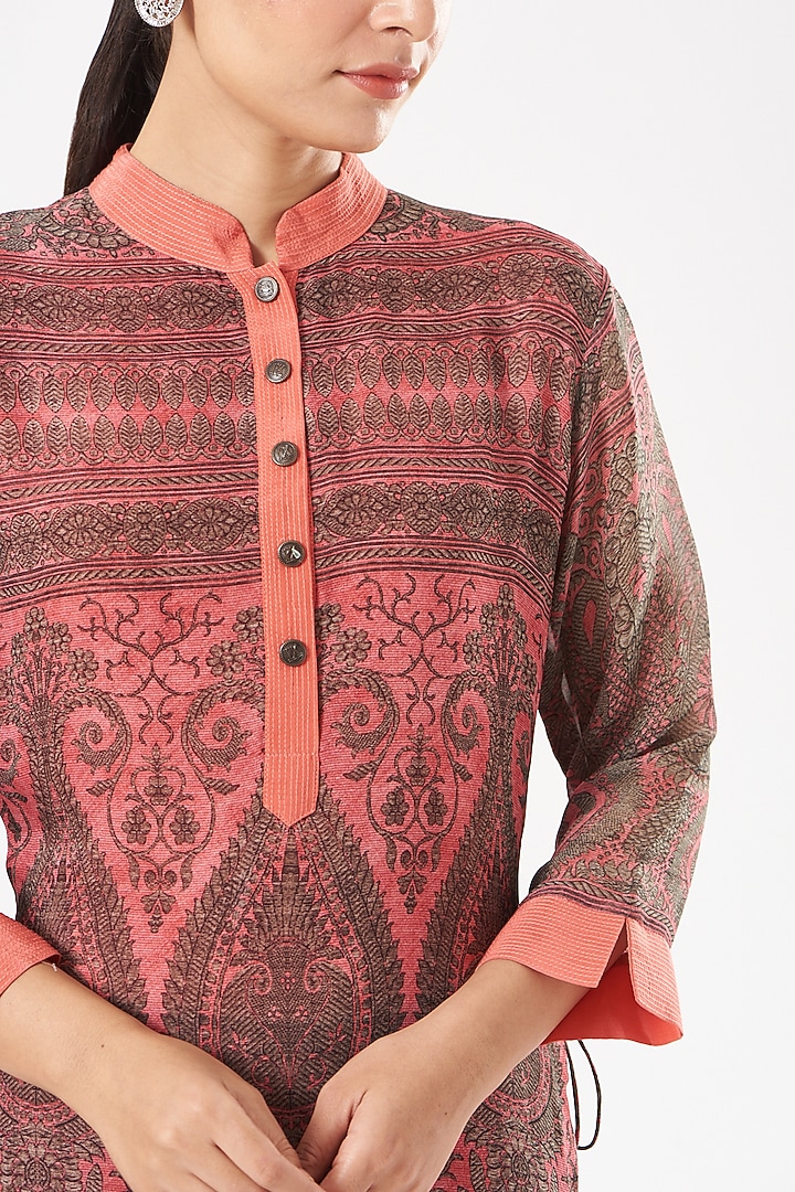 Peach Digital Printed Kurta by Kartikeya at Pernia's Pop Up Shop