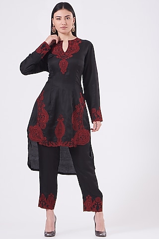 Black Linen Satin Kurta Set by Kartikeya