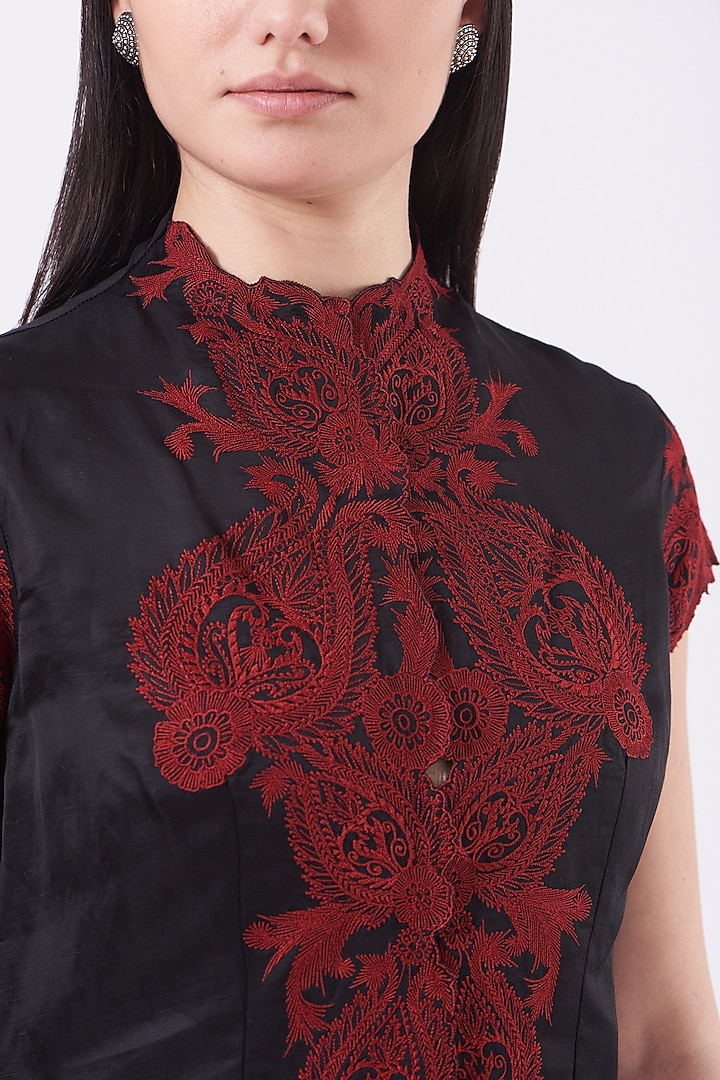 Black Thread Embroidered Tunic by Kartikeya at Pernia's Pop Up Shop