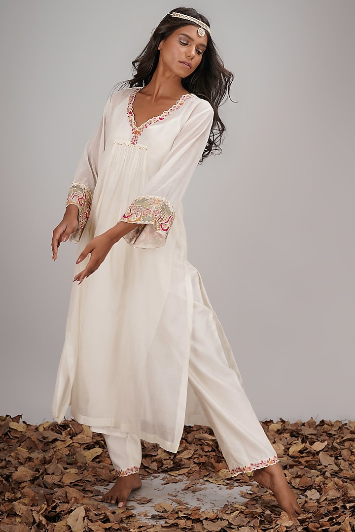 Off-White Hand Embroidered Kurta Set by Kyra By Bhavna