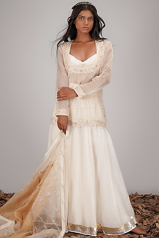 White Embroidered Lehenga Set by Kyra By Bhavna