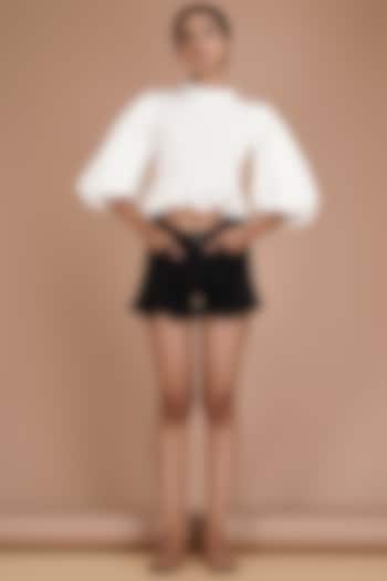 White Cotton Seersucker Crop Top by Kyra By Bhavna at Pernia's Pop Up Shop