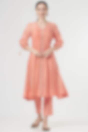 Peach Embellished Kurta Set by Kyra By Bhavna at Pernia's Pop Up Shop