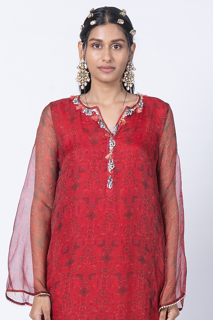 Red Organza Jaal Printed & Embellished Kurta Set by Kyross at Pernia's Pop Up Shop