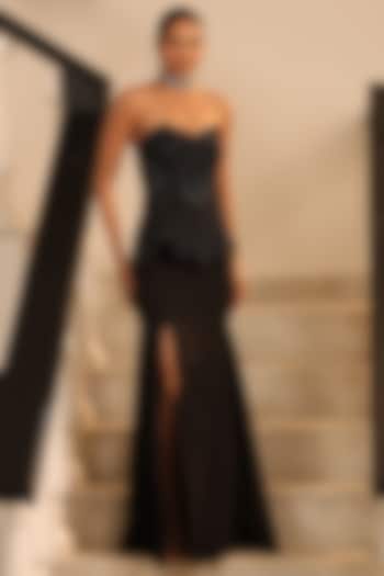 Black Net & Banana Crepe Fish Cut Skirt Set by Label Astha Chhabra at Pernia's Pop Up Shop