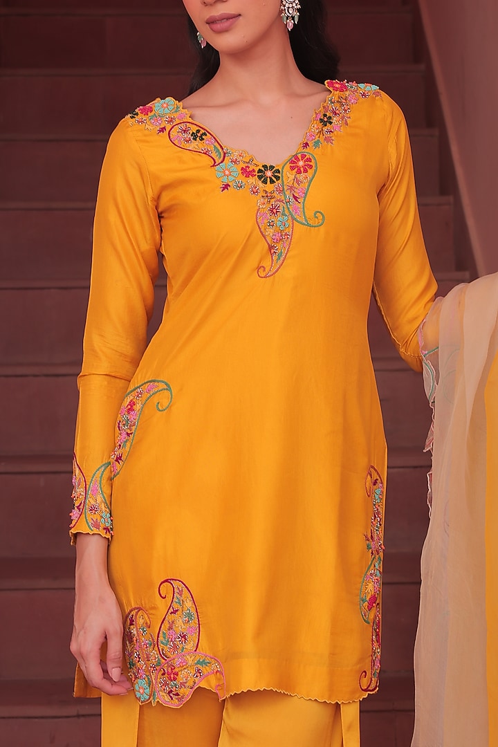 Yellow Silk & Satin Georgette Pearl Embroidered Kurta Set by Label Astha Chhabra at Pernia's Pop Up Shop