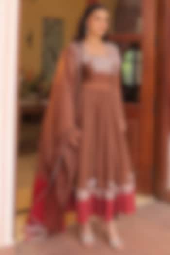 Copper & Maroon Crushed Silk Organza Pearl Embroidered Wedding Anarkali Set by Label Astha Chhabra at Pernia's Pop Up Shop